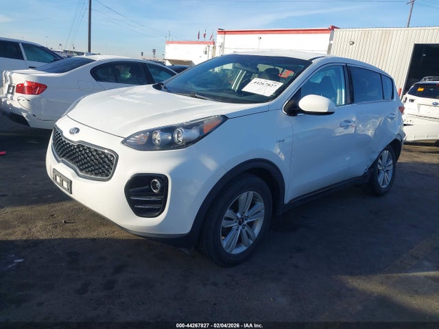 KNDPMCAC0J7450639 KIA Sportage Lx