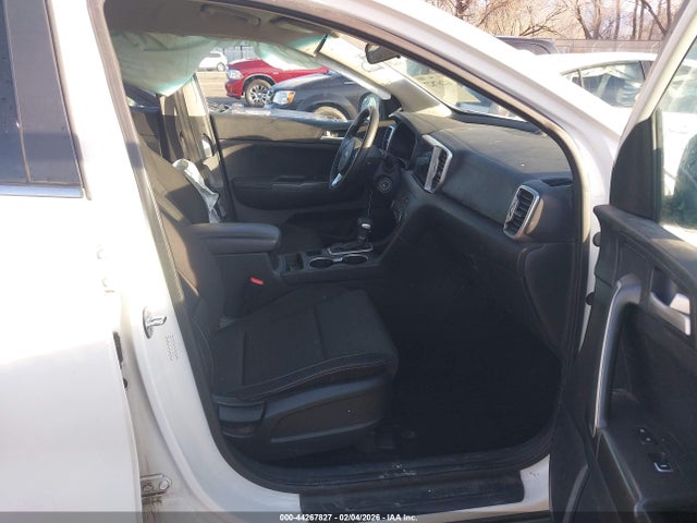 KNDPMCAC0J7450639 KIA Sportage Lx