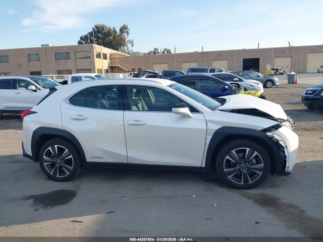 JTHX9JBH7N2056637 Lexus UX 250H