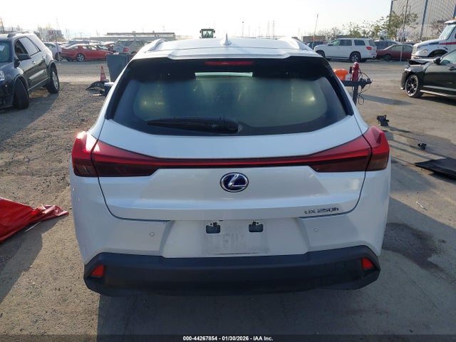 JTHX9JBH7N2056637 Lexus UX 250H