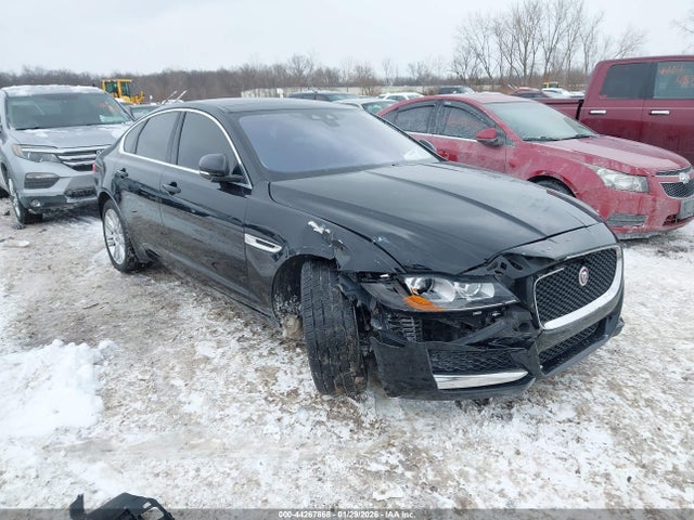 2017 JAGUAR XF SAJBS4BV7HCY27556 Photo 0