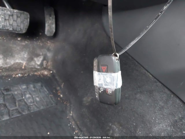 2017 JAGUAR XF SAJBS4BV7HCY27556 Photo 10