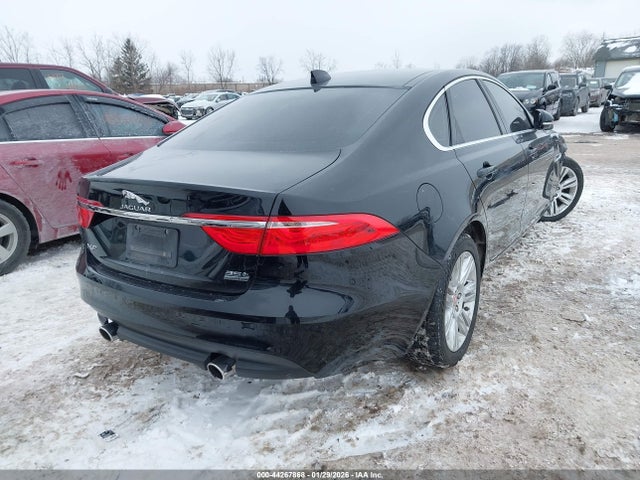 2017 JAGUAR XF SAJBS4BV7HCY27556 Photo 3