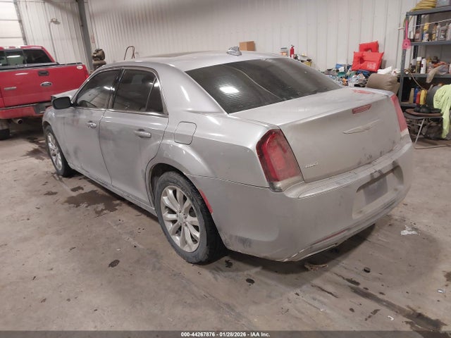 2016 CHRYSLER 300 2C3CCARGXGH216961 Photo 2