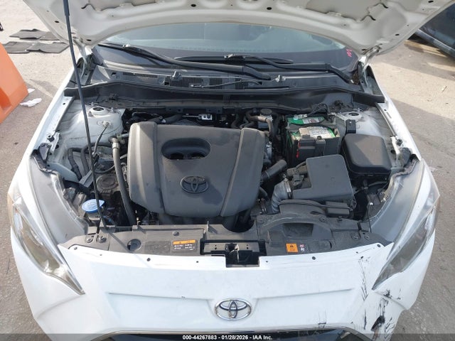 3MYDLBYV6HY182729 Toyota YARIS IA