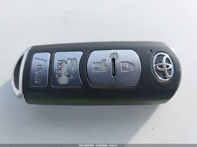 3MYDLBYV6HY182729 Toyota YARIS IA
