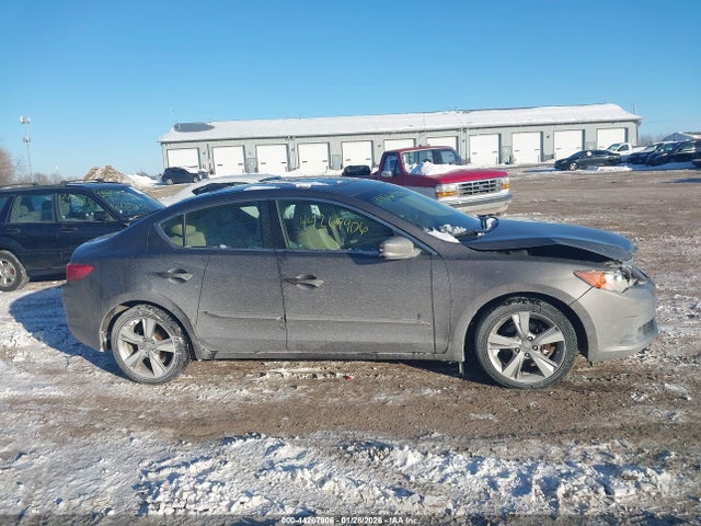 Продажа на аукционе авто 2013 Acura Ilx 2.0l, vin: 19VDE1F71DE000947, номер лота: 44267906