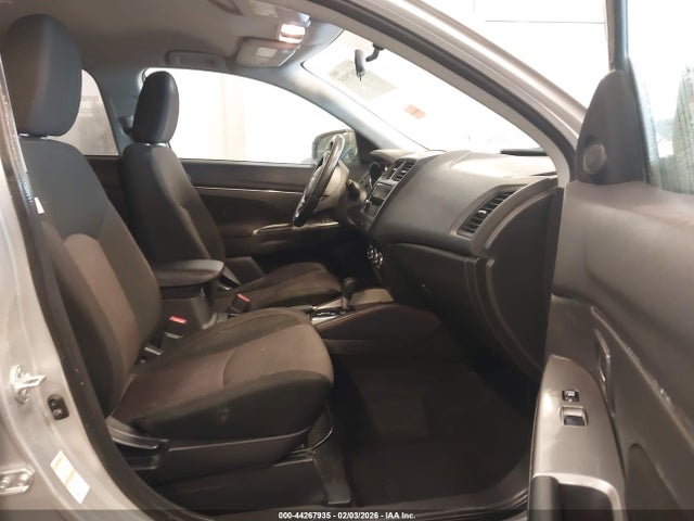 2019 MITSUBISHI OUTLANDER SPORT JA4AR3AU1KU010832 Photo 4