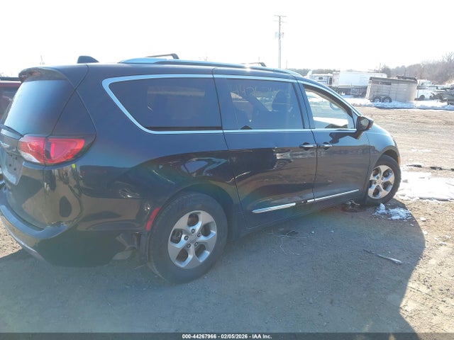 Aukcja sprzedaży 2017 Chrysler Pacifica Touring-l Plus, vin: 2C4RC1EG9HR560174, numer aukcji: 44267966