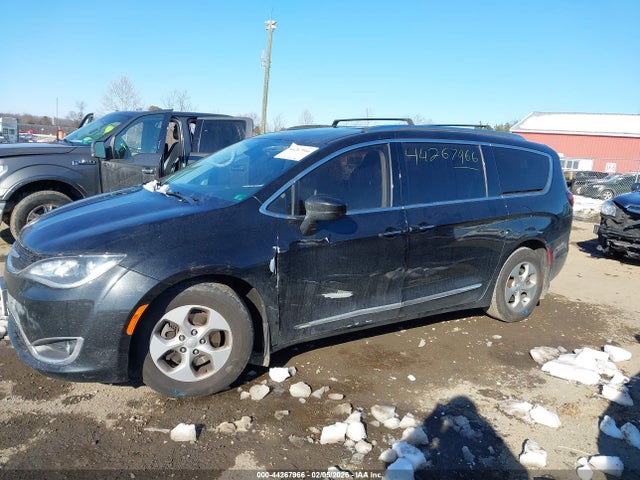 Aukcja sprzedaży 2017 Chrysler Pacifica Touring-l Plus, vin: 2C4RC1EG9HR560174, numer aukcji: 44267966