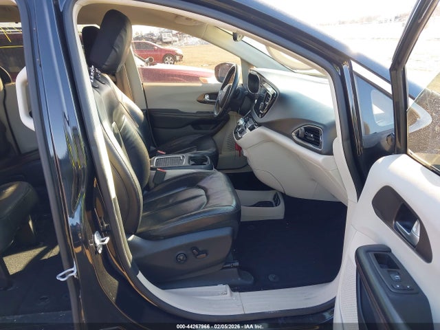 Aukcja sprzedaży 2017 Chrysler Pacifica Touring-l Plus, vin: 2C4RC1EG9HR560174, numer aukcji: 44267966