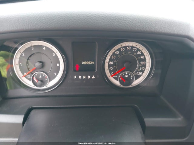 2018 Ram 1500 Tradesman  4x2 6'4 Box მანქანა იყიდება აუქციონზე, vin: 1C6RR6FG1JS210964, აუქციონის ნომერი: 44268080