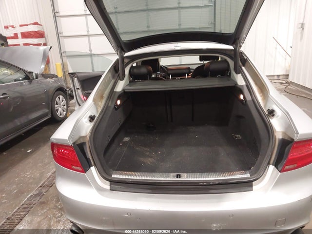 2013 Audi A7 3.0t Premium მანქანა იყიდება აუქციონზე, vin: WAUYGAFC1DN089010, აუქციონის ნომერი: 44268090