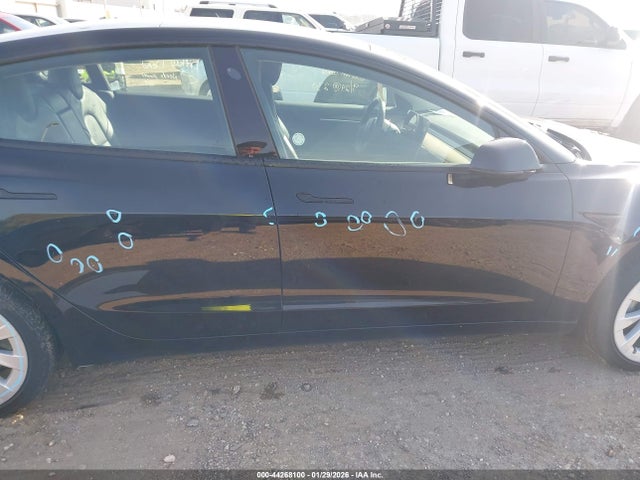 2022 TESLA MODEL 3 5YJ3E1EB6NF260801 Photo 5