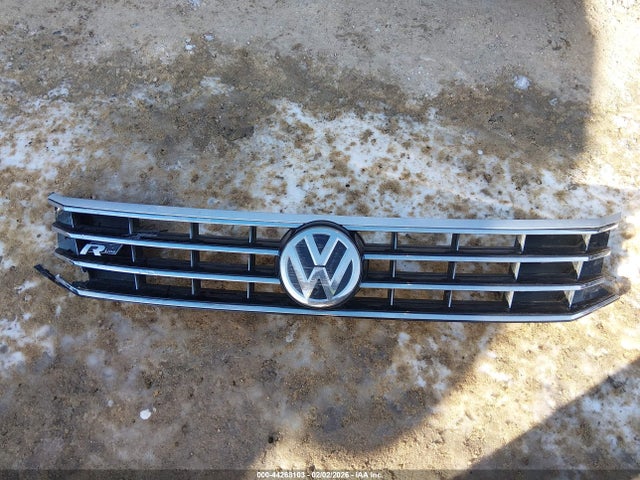 Продажа на аукционе авто 2017 Volkswagen Passat 1.8t R-line, vin: 1VWDT7A3XHC011749, номер лота: 44268103
