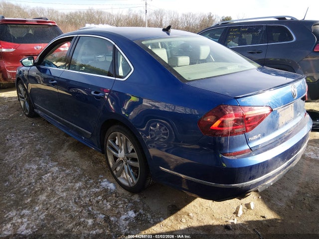 Продажа на аукционе авто 2017 Volkswagen Passat 1.8t R-line, vin: 1VWDT7A3XHC011749, номер лота: 44268103