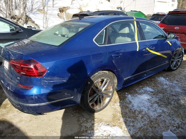 Продажа на аукционе авто 2017 Volkswagen Passat 1.8t R-line, vin: 1VWDT7A3XHC011749, номер лота: 44268103