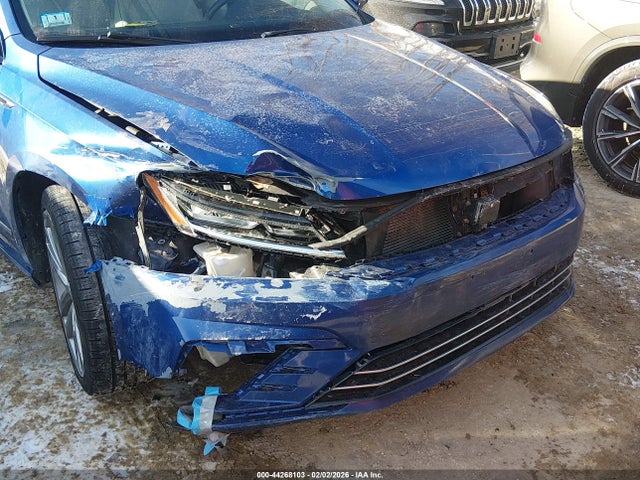 Продажа на аукционе авто 2017 Volkswagen Passat 1.8t R-line, vin: 1VWDT7A3XHC011749, номер лота: 44268103