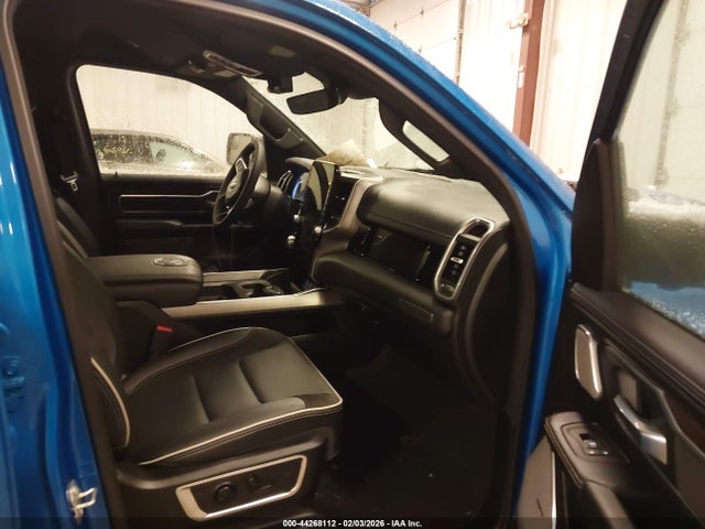 44268112 :رقم المزاد ، 1C6SRFJP1SN726637 vin ، 2025 Ram 1500 Laramie  4x4 5'7 Box مزاد بيع