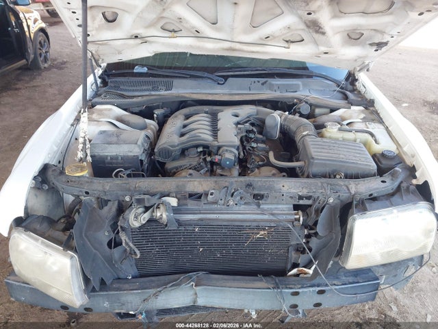 44268128 :رقم المزاد ، 2C3CA5CV2AH270587 vin ، 2010 Chrysler 300 Touring/signature Series/executive Series مزاد بيع