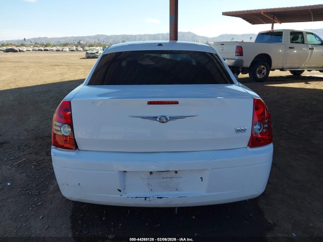 44268128 :رقم المزاد ، 2C3CA5CV2AH270587 vin ، 2010 Chrysler 300 Touring/signature Series/executive Series مزاد بيع