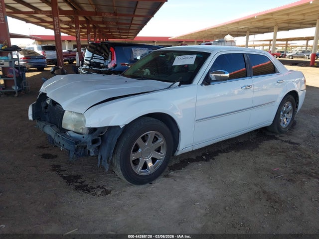 44268128 :رقم المزاد ، 2C3CA5CV2AH270587 vin ، 2010 Chrysler 300 Touring/signature Series/executive Series مزاد بيع