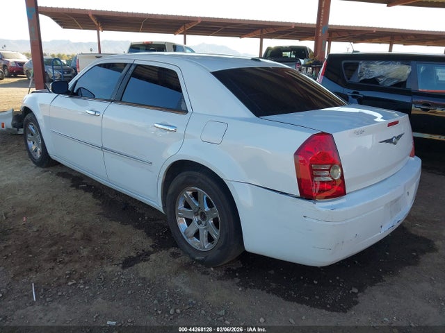 44268128 :رقم المزاد ، 2C3CA5CV2AH270587 vin ، 2010 Chrysler 300 Touring/signature Series/executive Series مزاد بيع
