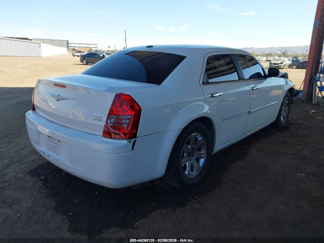 44268128 :رقم المزاد ، 2C3CA5CV2AH270587 vin ، 2010 Chrysler 300 Touring/signature Series/executive Series مزاد بيع