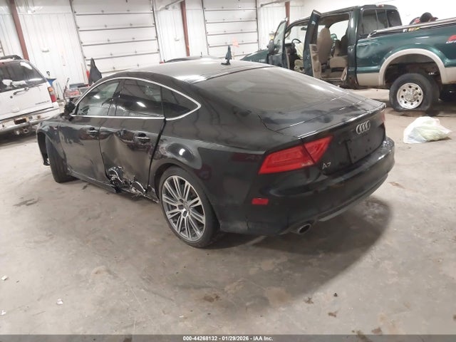 2015 AUDI A7 WAU2GAFC1FN003591 Photo 2