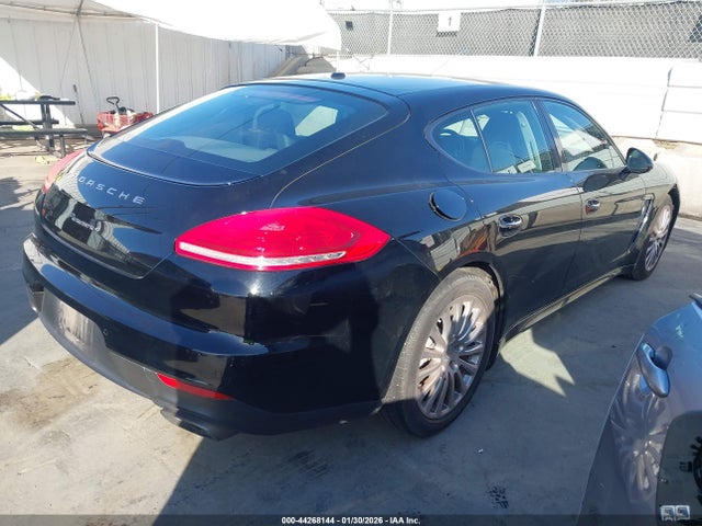 2015 PORSCHE PANAMERA WP0AA2A71FL004199 Photo 3
