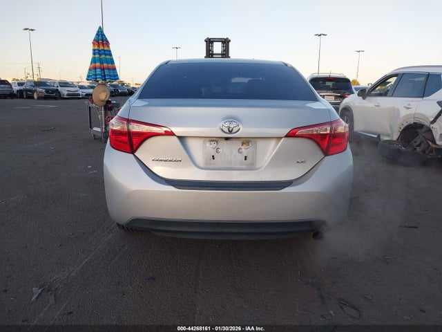 Toyota COROLLA LE 2018 5YFBURHE8JP852685 Image 16