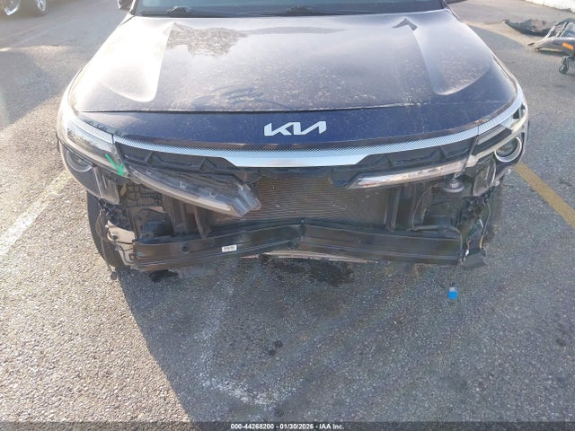KNDERCAA4R7557566 KIA SELTOS EX