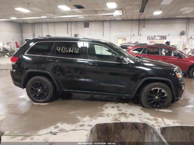2018 Jeep Grand Cherokee Laredo E 4x4 მანქანა იყიდება აუქციონზე, vin: 1C4RJFAGXJC506583, აუქციონის ნომერი: 44268232