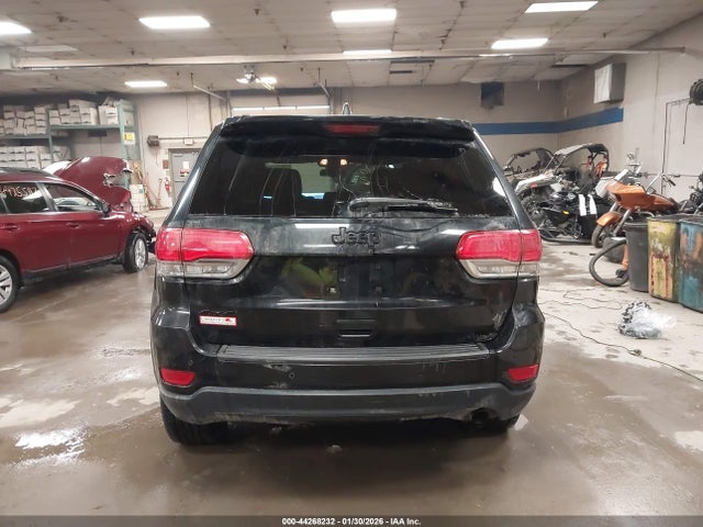 2018 Jeep Grand Cherokee Laredo E 4x4 მანქანა იყიდება აუქციონზე, vin: 1C4RJFAGXJC506583, აუქციონის ნომერი: 44268232
