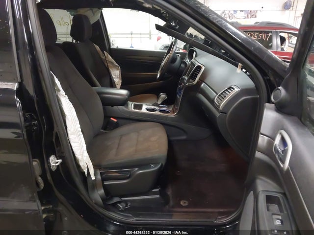 2018 Jeep Grand Cherokee Laredo E 4x4 მანქანა იყიდება აუქციონზე, vin: 1C4RJFAGXJC506583, აუქციონის ნომერი: 44268232