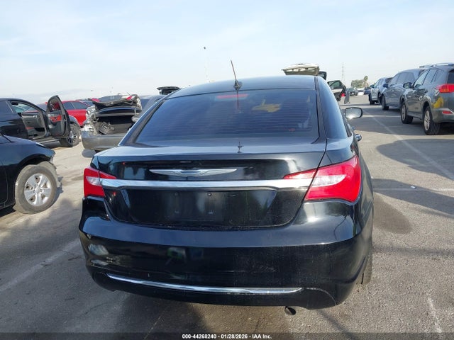 Chrysler 200 LX 2014 1C3CCBAB3EN212258 Image 16