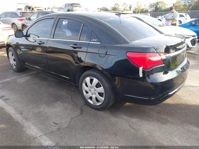 Chrysler 200 LX 2014 1C3CCBAB3EN212258 Image 3