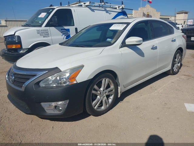 2013 NISSAN ALTIMA 1N4BL3AP5DN584732 Photo 1