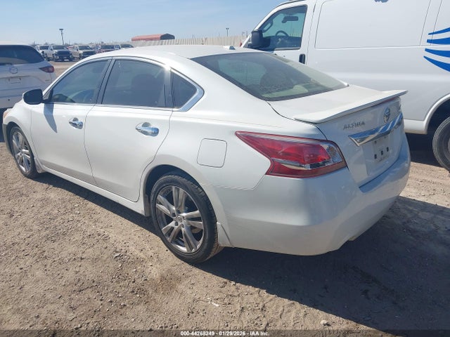 2013 NISSAN ALTIMA 1N4BL3AP5DN584732 Photo 2