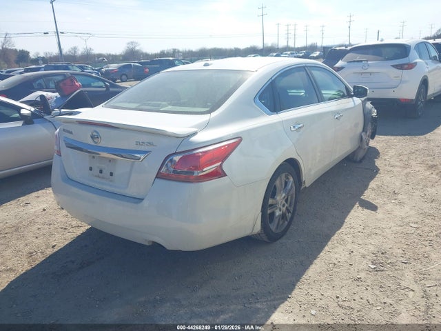 2013 NISSAN ALTIMA 1N4BL3AP5DN584732 Photo 3