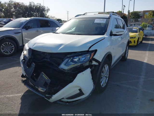 2017 NISSAN ROGUE KNMAT2MV5HP556255 Photo 1