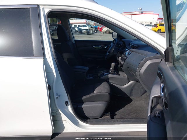 2017 NISSAN ROGUE KNMAT2MV5HP556255 Photo 4
