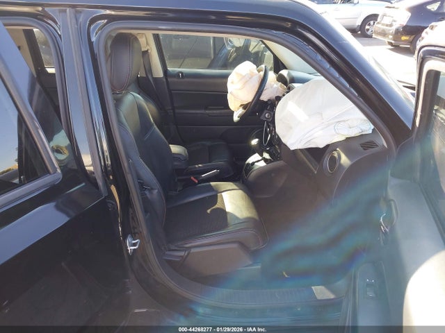 1C4NJPBB3GD700639 Jeep Patriot 75th Anniversary