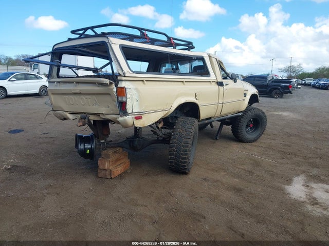 1981 Toyota Pickup Rn48 მანქანა იყიდება აუქციონზე, vin: JT4RN48D3B0013898, აუქციონის ნომერი: 44268289