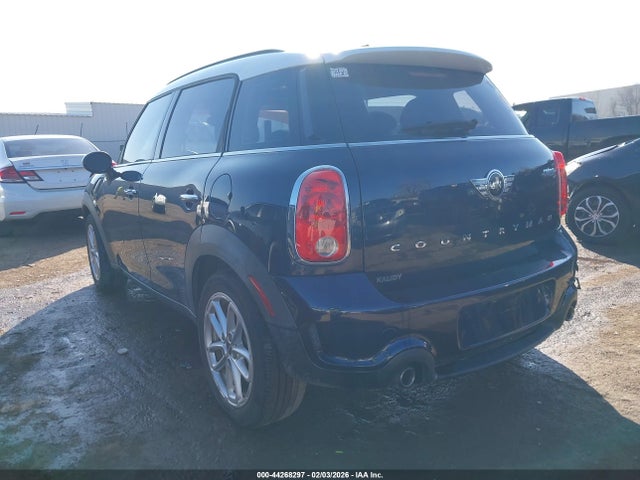 2016 MINI COUNTRYMAN WMWZC3C56GWT07278 Photo 2