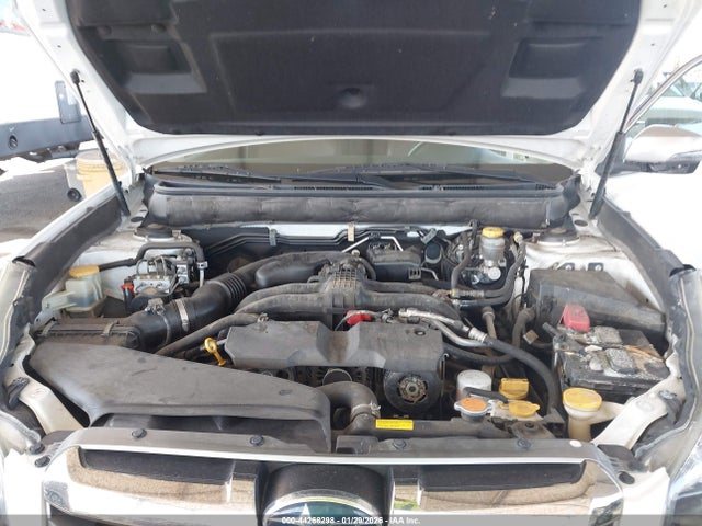 Subaru Outback 2.5i Limited 2014 4S4BRBPC3E3255835 Image 10