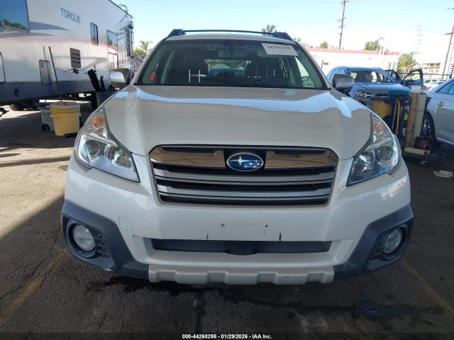 Subaru Outback 2.5i Limited 2014 4S4BRBPC3E3255835 Image 12