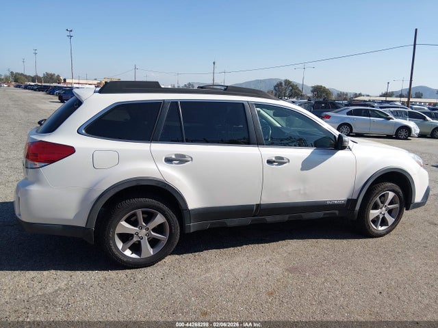 Subaru Outback 2.5i Limited 2014 4S4BRBPC3E3255835 Image 13