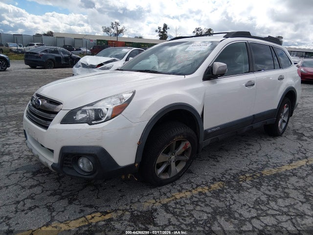 Subaru Outback 2.5i Limited 2014 4S4BRBPC3E3255835 Image 2
