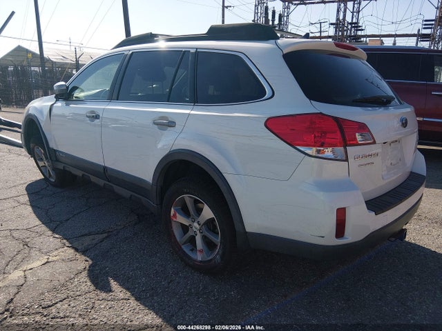 Subaru Outback 2.5i Limited 2014 4S4BRBPC3E3255835 Image 3